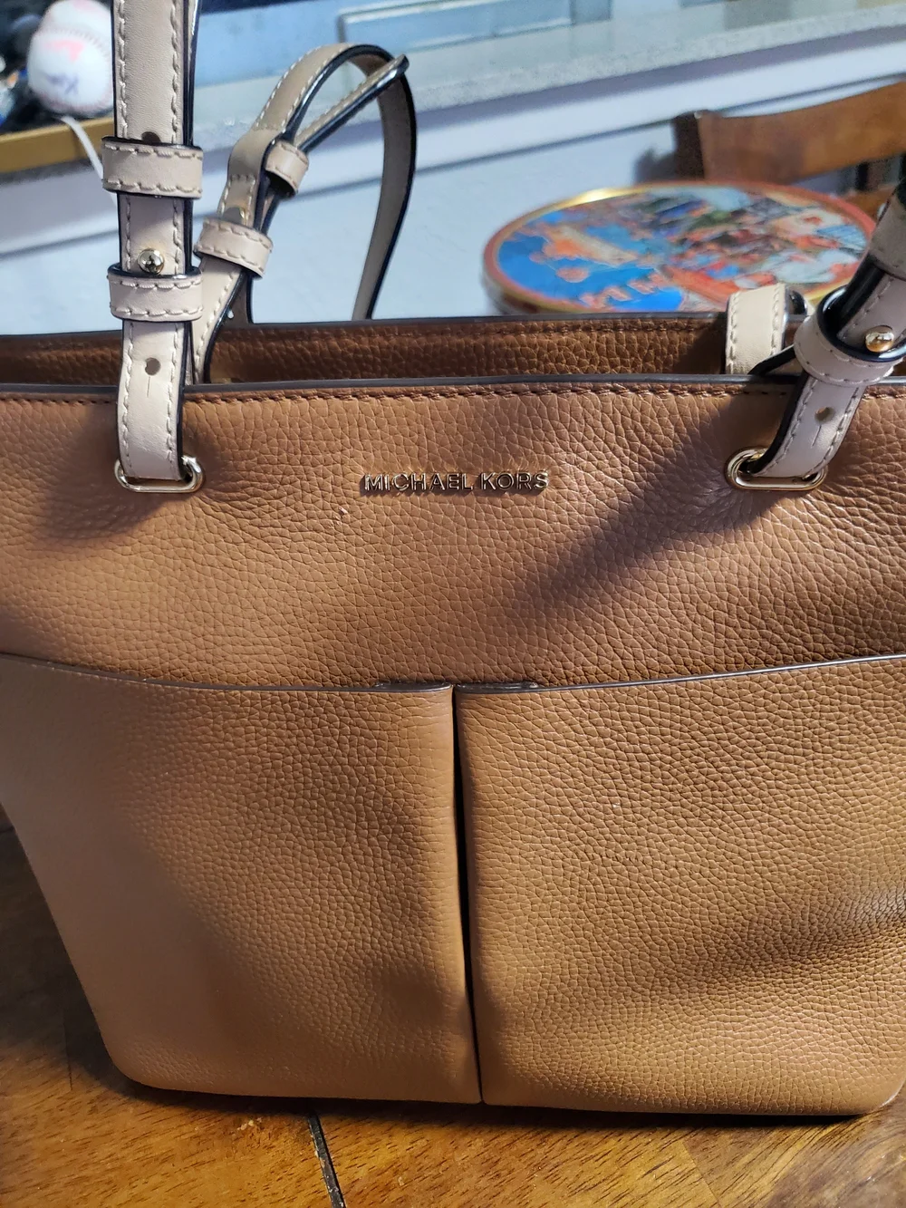 Micheal Kors LeatherTote Handbag With Label